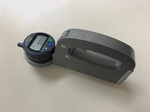 デジタル表示型ミクロンストレインゲージ MSG-D1